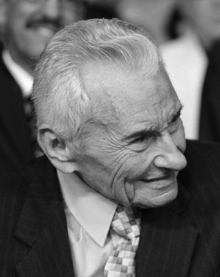 Yiye Avila